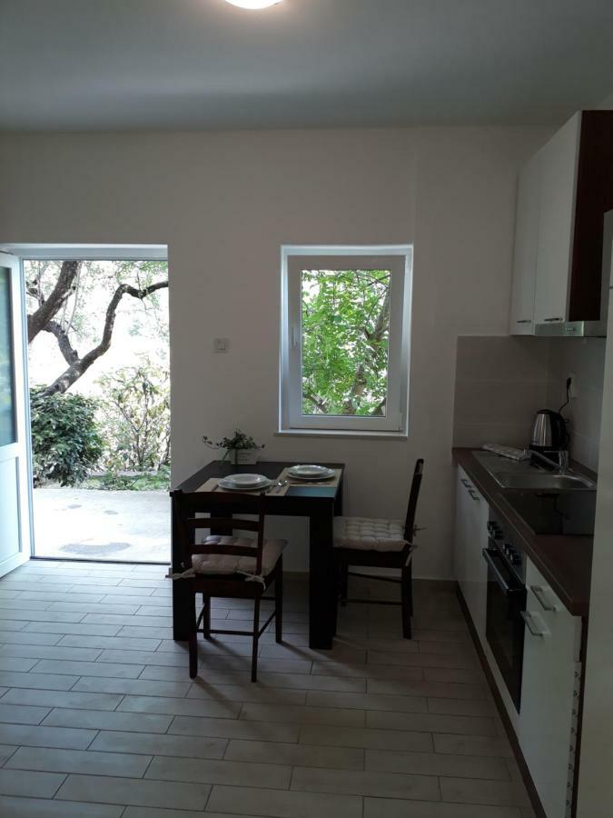 Apartments Lucija Сень Екстер'єр фото