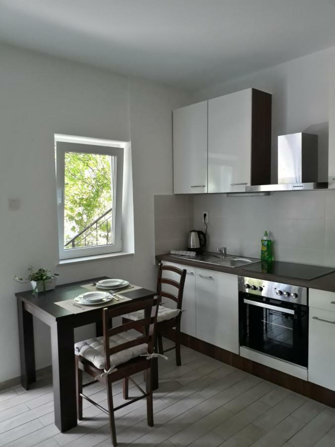 Apartments Lucija Сень Екстер'єр фото