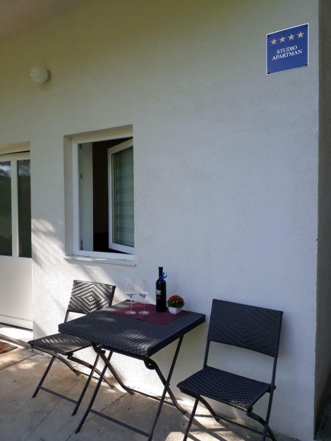 Apartments Lucija Сень Екстер'єр фото